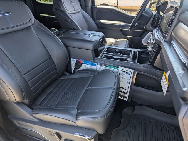 2026 Ford F-250 Super Duty Platinum - Photo 11