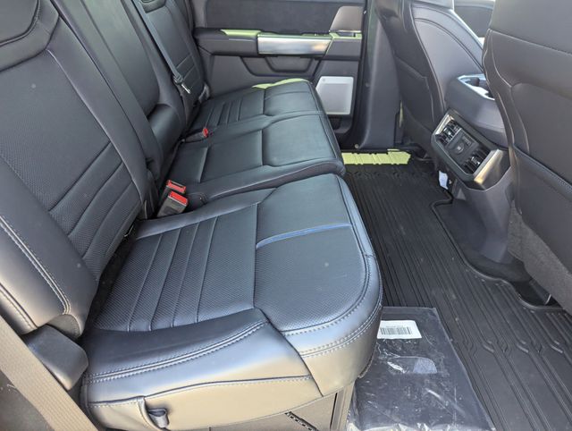 2026 Ford F-250 Super Duty Platinum - Photo 14
