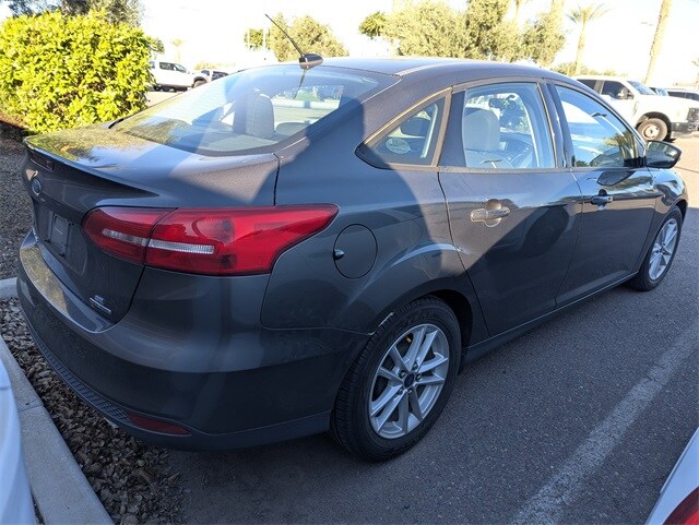 2015 Ford Focus SE photo 4