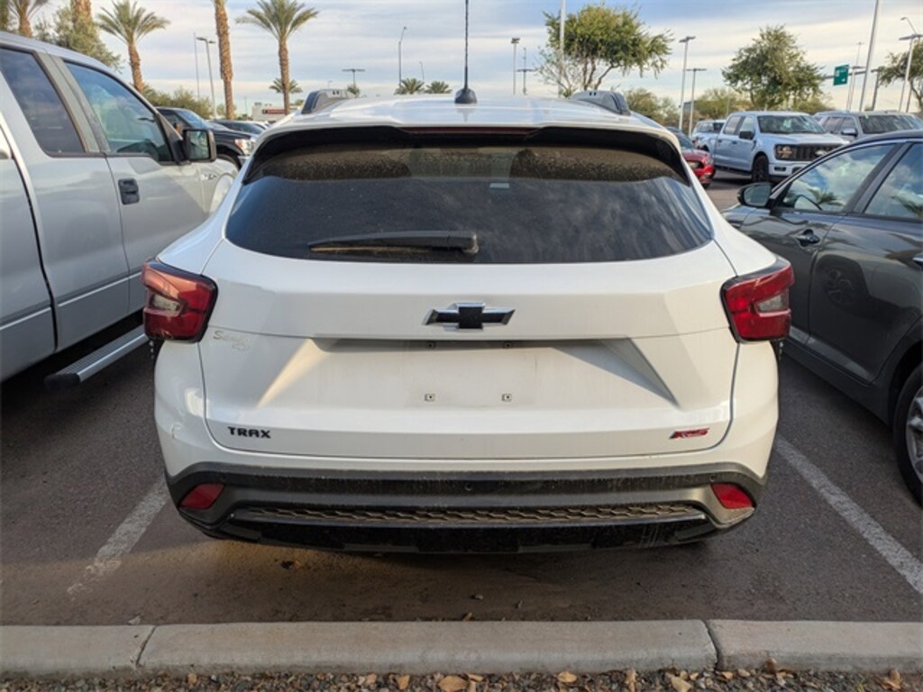 Used 2025 Chevrolet Trax 2RS SUV