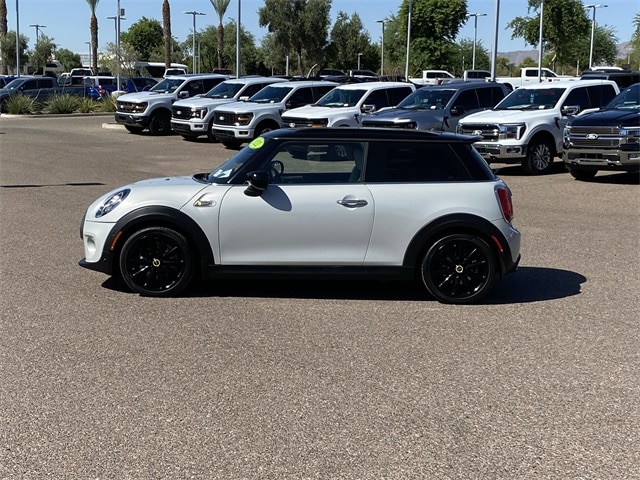 Used 2021 MINI Hardtop 2 Door SE with VIN WMWXP3C02M2N99319 for sale in Surprise, AZ