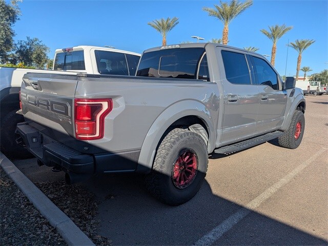 2020 Ford F-150 Raptor photo 3