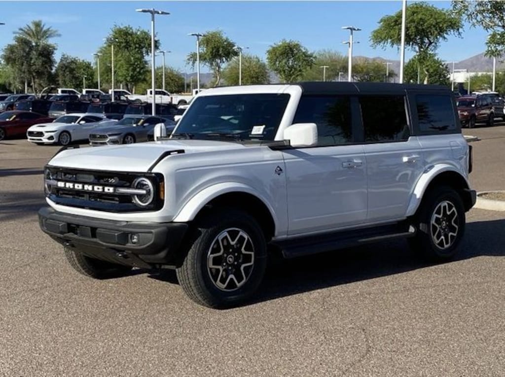 New 2026 Ford Bronco Outer Banks SUV