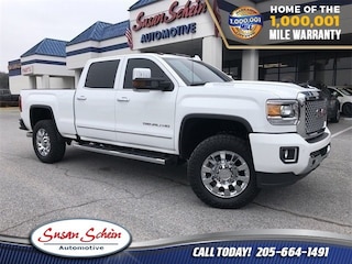 2017 GMC Sierra 2500HD Denali Truck Crew Cab