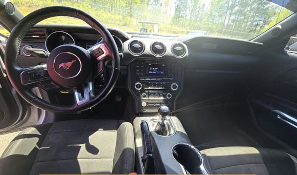 Used 2017 Ford Mustang V6 Coupe