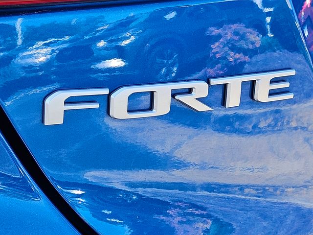 2023 Kia Forte GT-Line - Photo 14