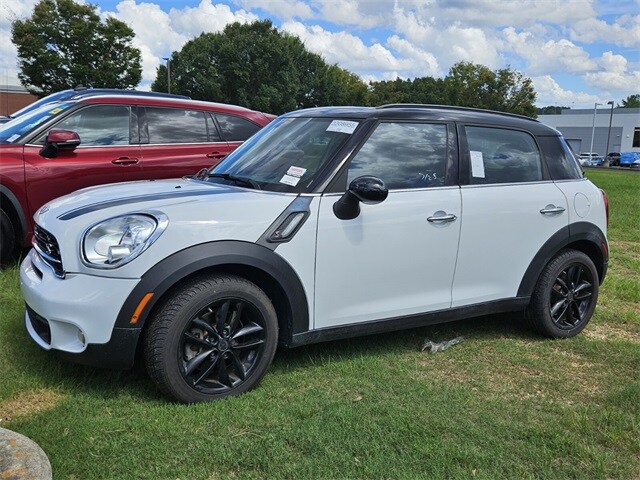 2016 Mini Cooper Base photo 3