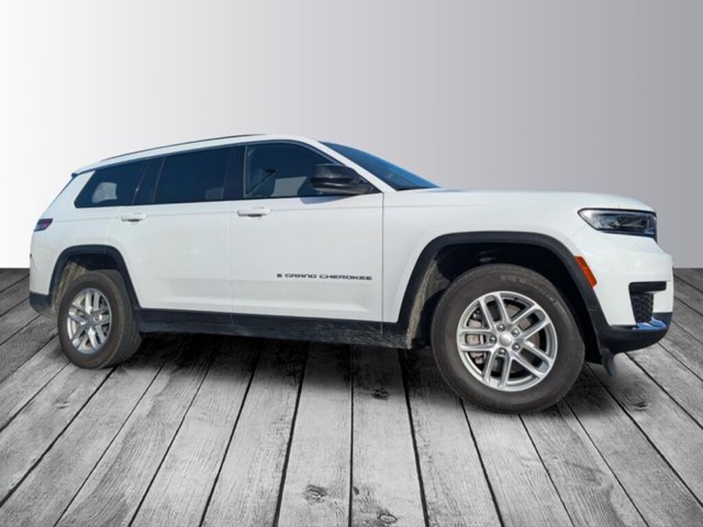 Used 2025 Jeep Grand Cherokee L Laredo SUV