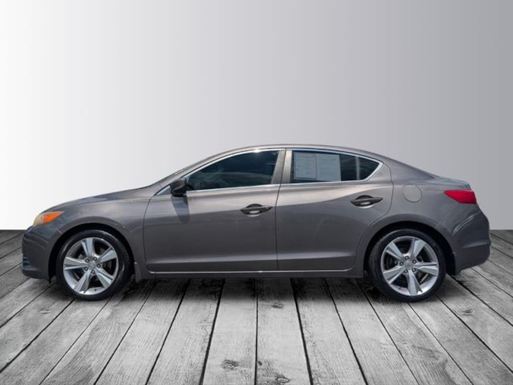 Used 2013 Acura ILX 2.0L Sedan
