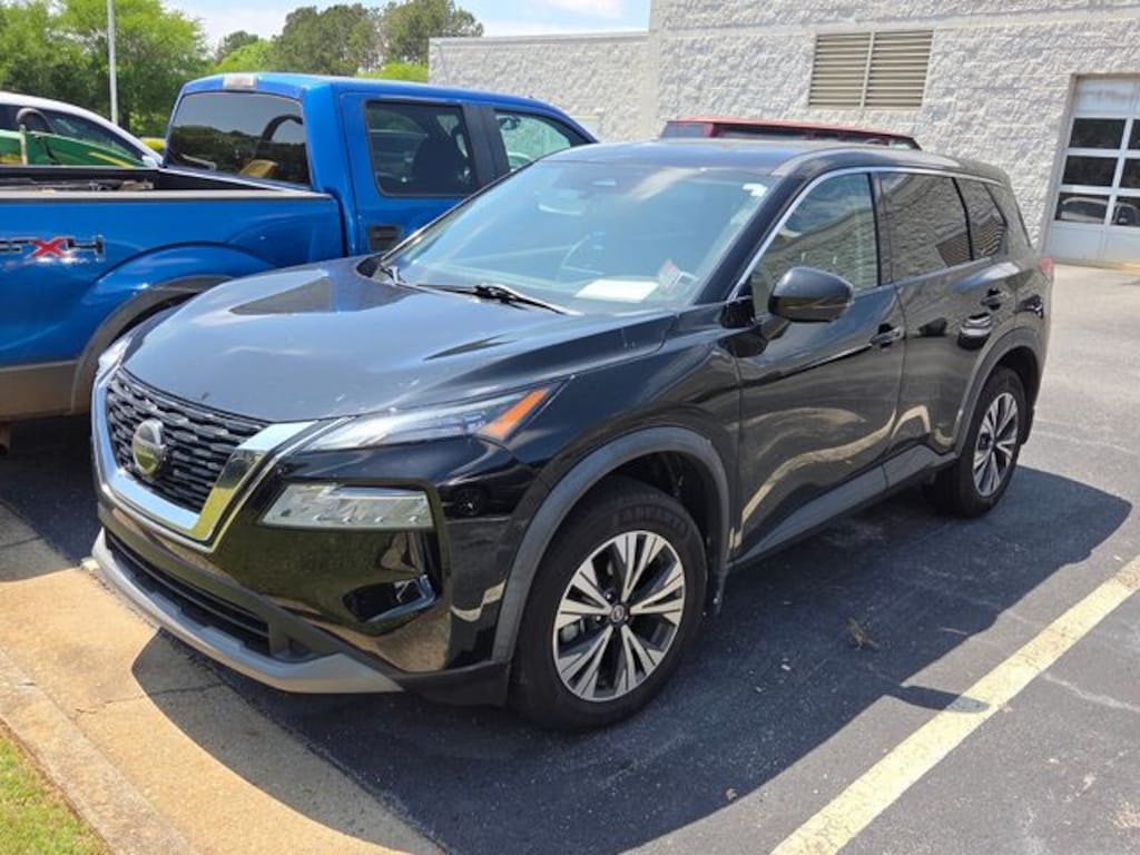 Used 2021 Nissan Rogue SV SUV
