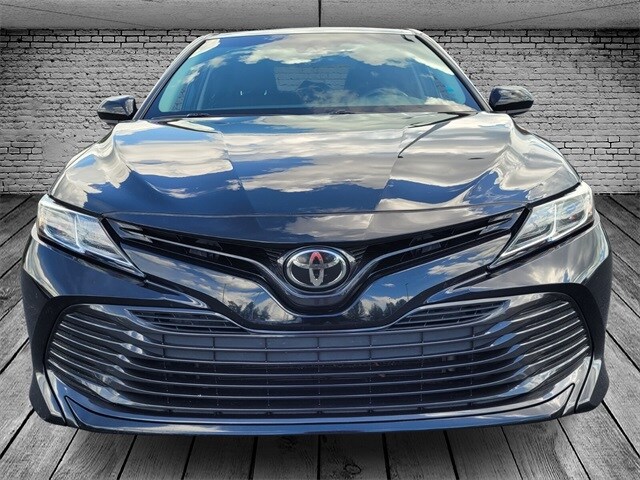 Used 2018 Toyota Camry LE with VIN 4T1B11HK4JU044638 for sale in Macon, GA