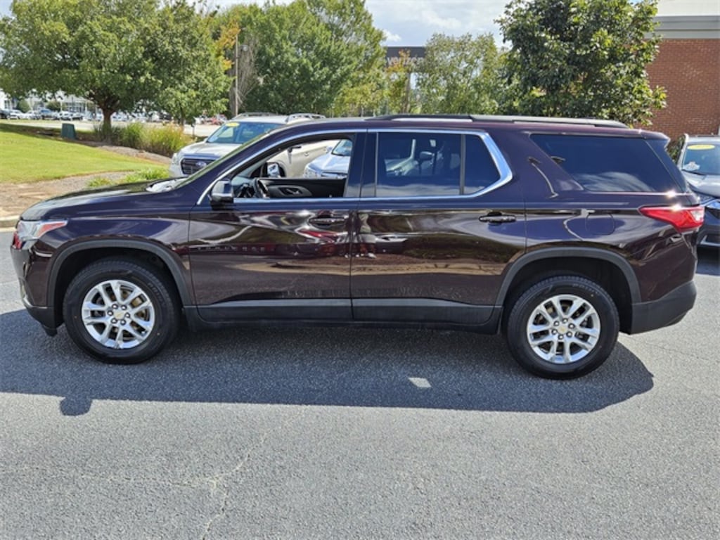 Used 2020 Chevrolet Traverse LT SUV