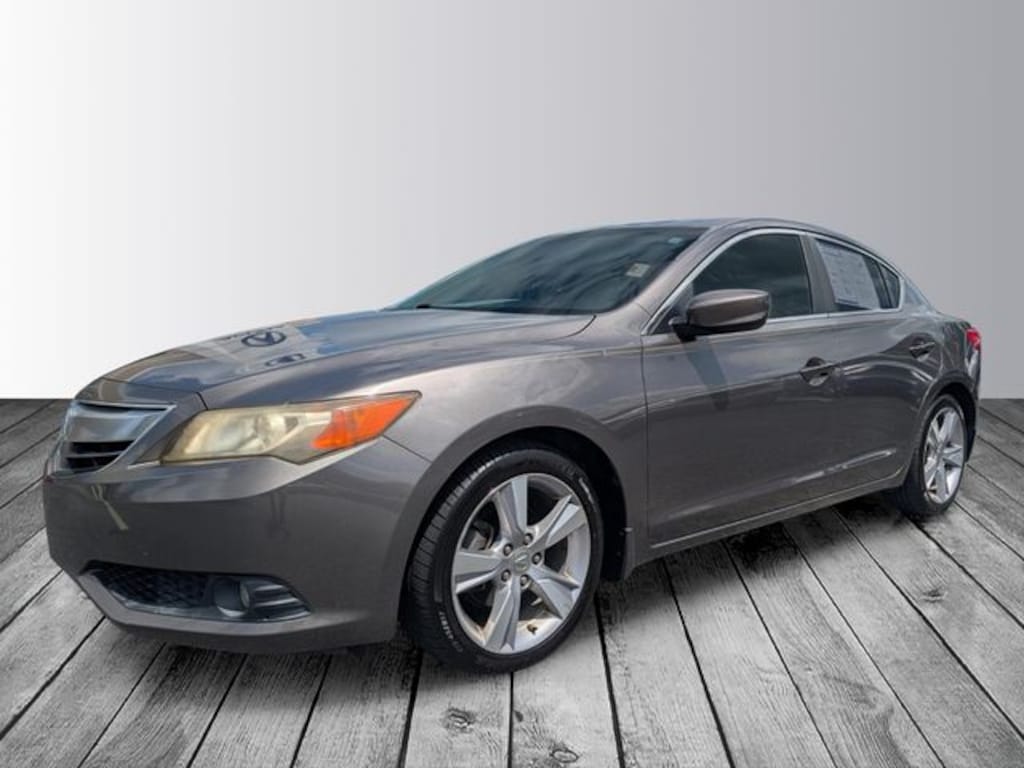 Used 2013 Acura ILX 2.0L Sedan
