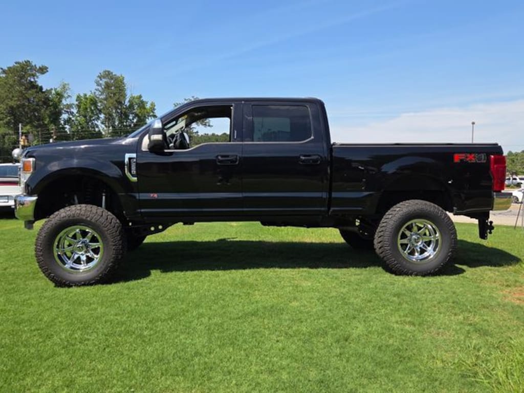 Used 2021 Ford F-250SD XLT Truck Crew Cab
