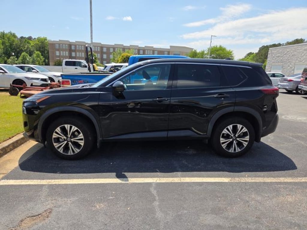 Used 2021 Nissan Rogue SV SUV