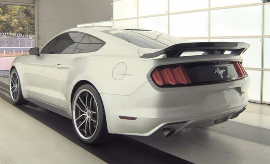 Used 2017 Ford Mustang V6 Coupe