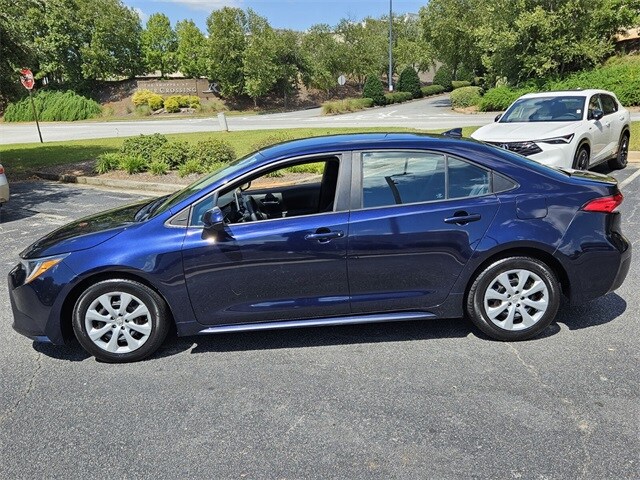 2021 Toyota Corolla LE photo 4