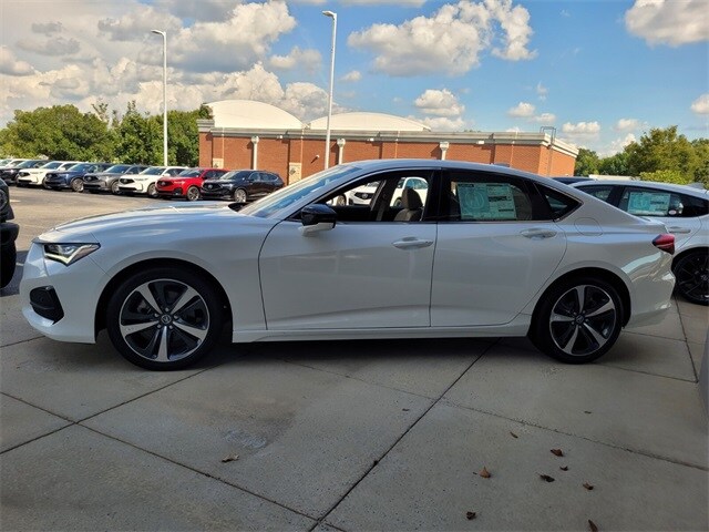 2025 Acura TLX Technology photo 4