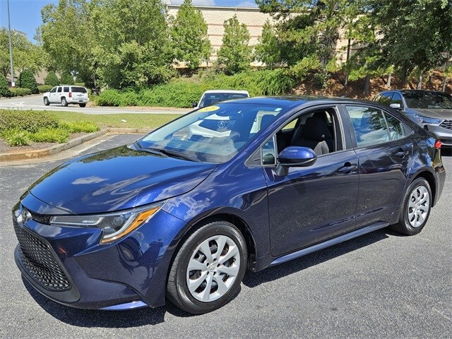2021 Toyota Corolla LE photo 3
