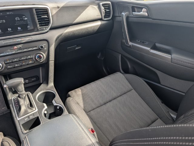 2021 Kia Sportage LX - Photo 19