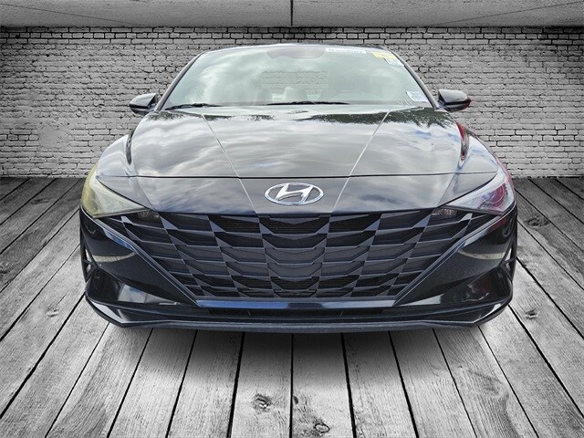 2021 Hyundai Elantra SEL photo 2