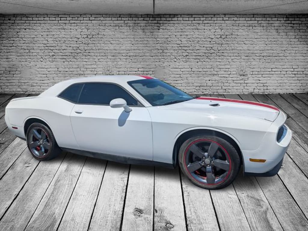 Used 2014 Dodge Challenger SXT Coupe