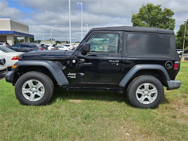 2021 Jeep Wrangler Sport S photo 4