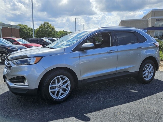 2022 Ford Edge SEL photo 3