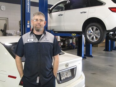 Staff member Michael Graupp from ID_4fd0e665226a