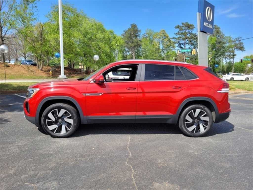 Used 2024 Volkswagen Atlas Cross Sport 2.0T SE w/Technology SUV