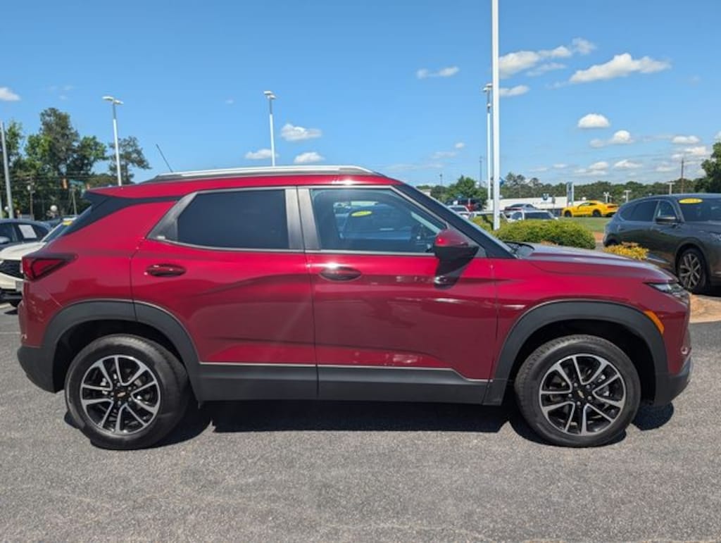 Used 2025 Chevrolet Trailblazer LT SUV