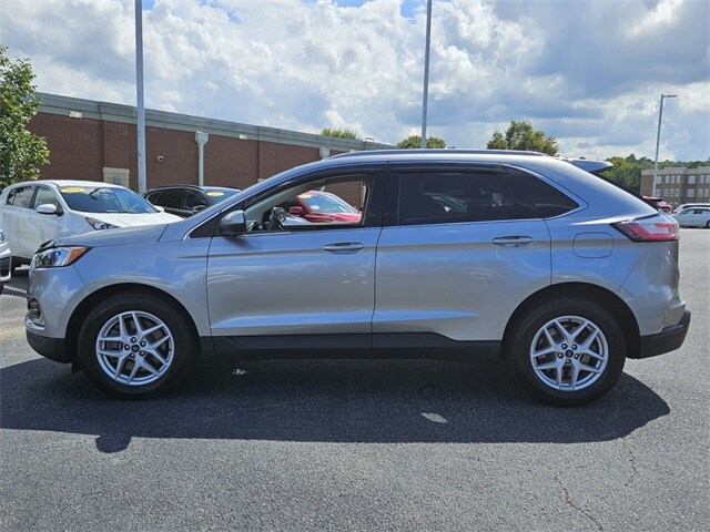 2022 Ford Edge SEL photo 4