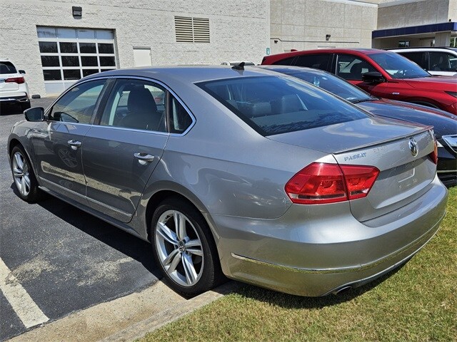 2014 Volkswagen Passat TDI SEL Premium photo 4