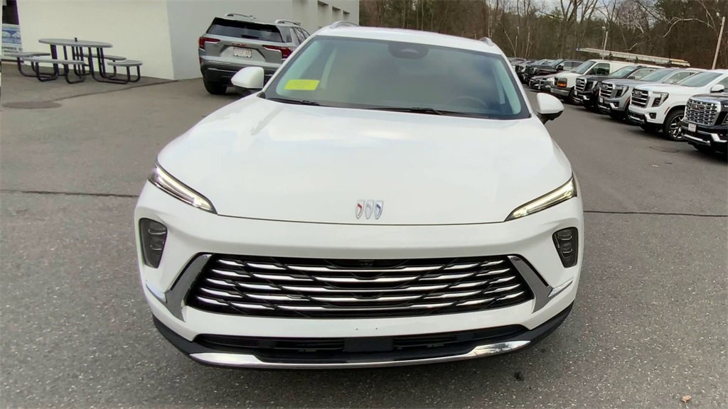 2025 Buick Envision Preferred photo 3