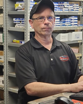 Staff member Kurt Kraemer from ID_89b254a8ce02