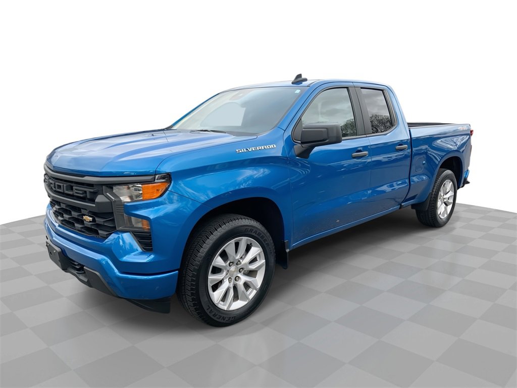 2022 Chevrolet Silverado 1500 Custom photo 2