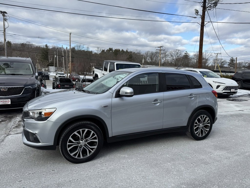2016 Mitsubishi Outlander Sport ES's photo