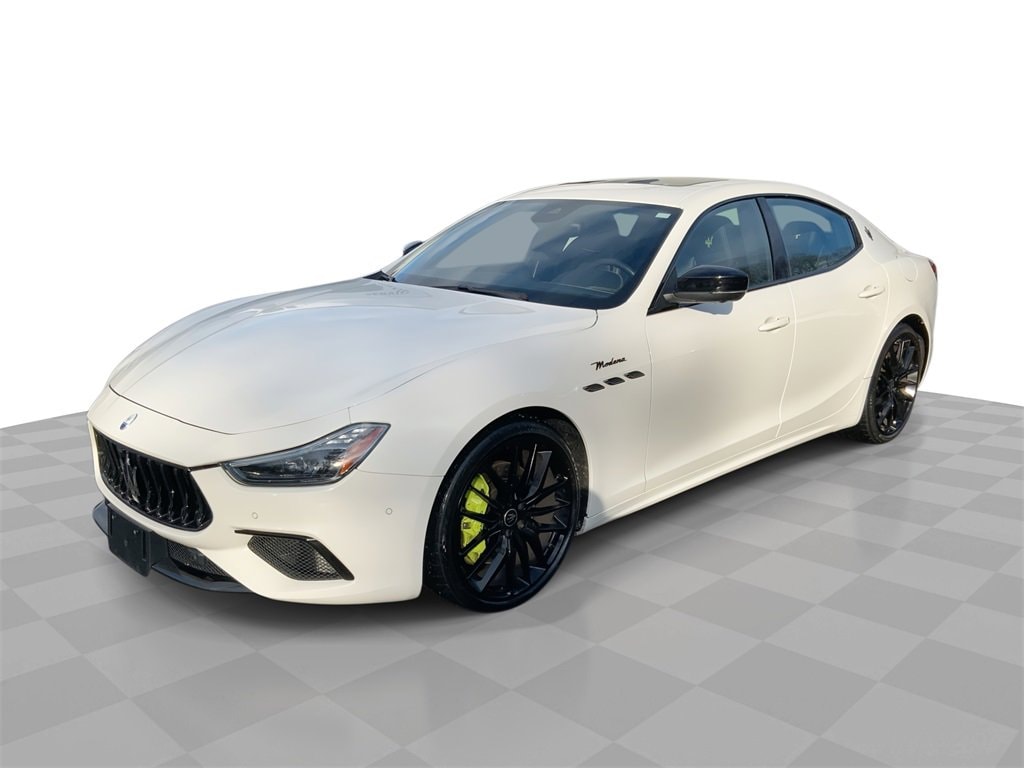 2022 Maserati Ghibli Modena's photo