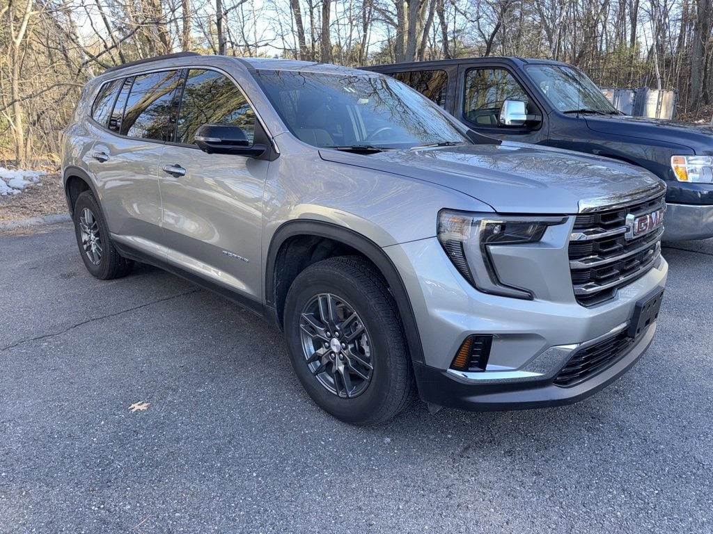 2025 GMC Acadia Elevation's photo