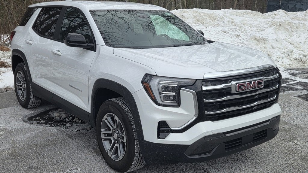 2025 GMC Terrain Elevation's photo