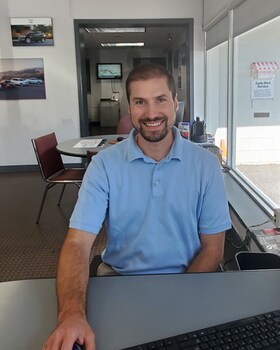 Staff member Andrew Dill from ID_f95b5a058ce4