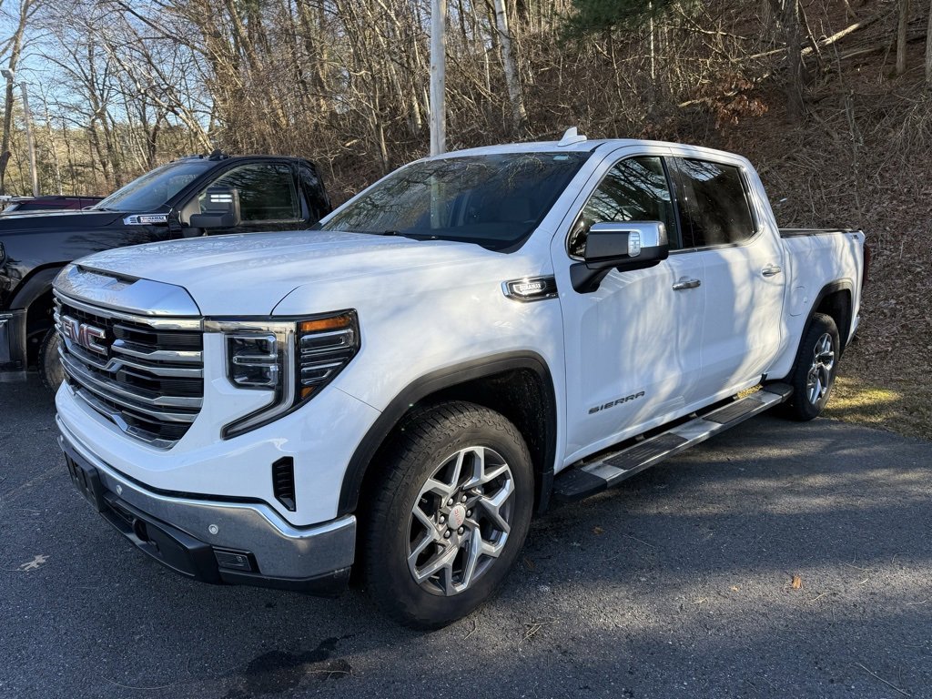 2023 GMC Sierra 1500 SLT's photo