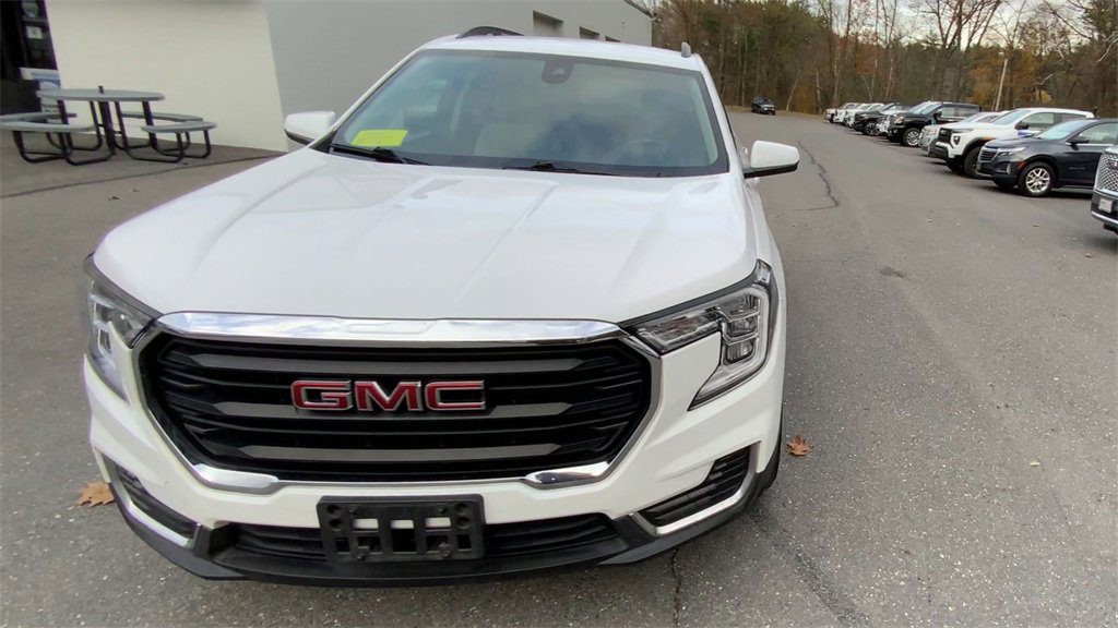 2023 Gmc Terrain SLE photo 2