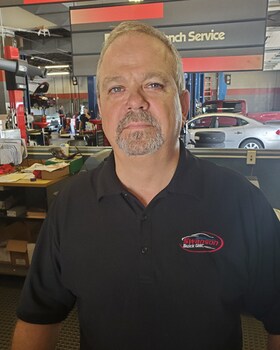 Staff member Ken Dias from ID_a112a28068dd