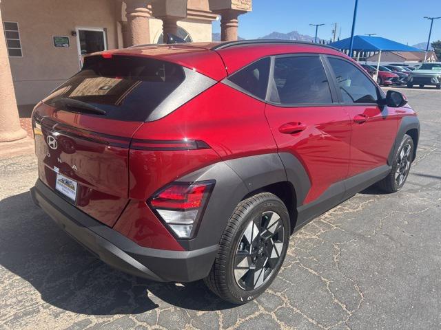 2025 Hyundai Kona SEL photo 2
