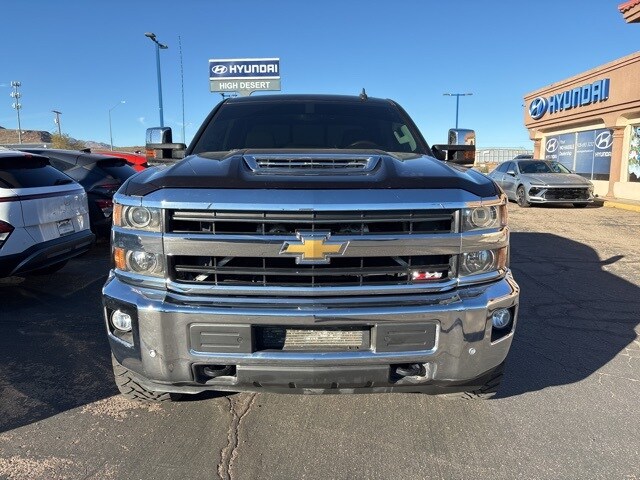 2018 Chevrolet Silverado 2500HD LTZ photo 2