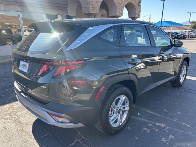 2025 Hyundai Tucson SE photo 2