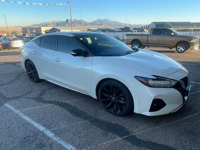 2020 Nissan Maxima SR's photo