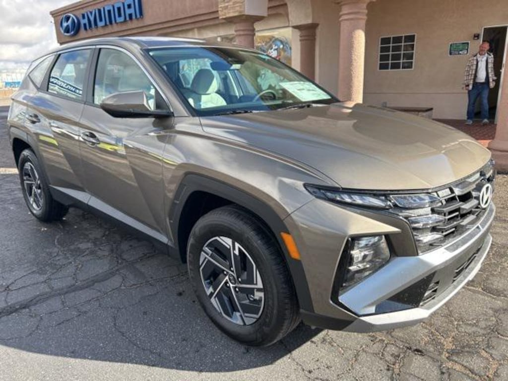 New 2026 Hyundai Tucson Hybrid Blue SUV