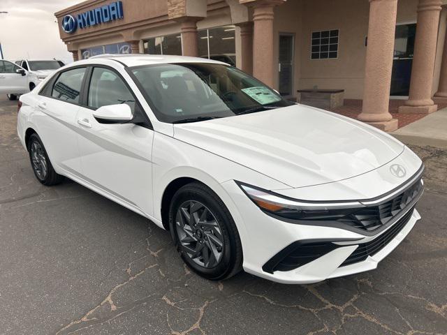 2026 Hyundai Elantra Blue's photo